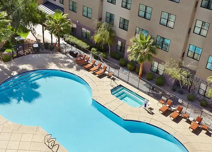 Courtyard North / Happy Valley Hotel 3*