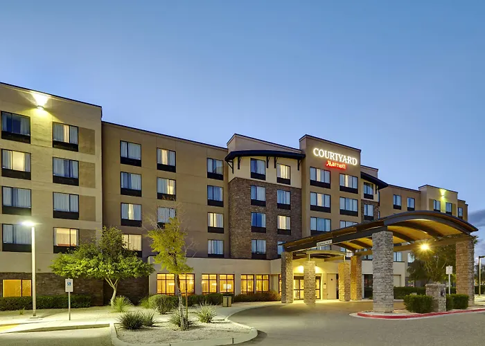 Courtyard North / Happy Valley Phoenix
