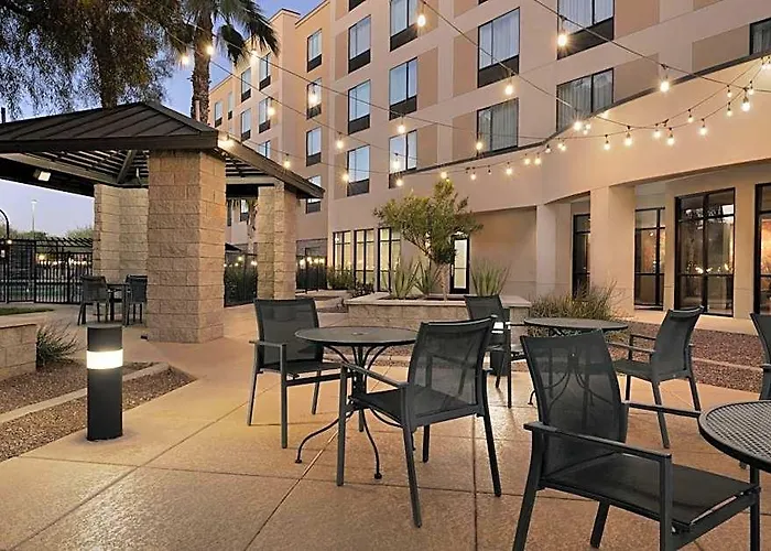 Courtyard North / Happy Valley 3* Phoenix