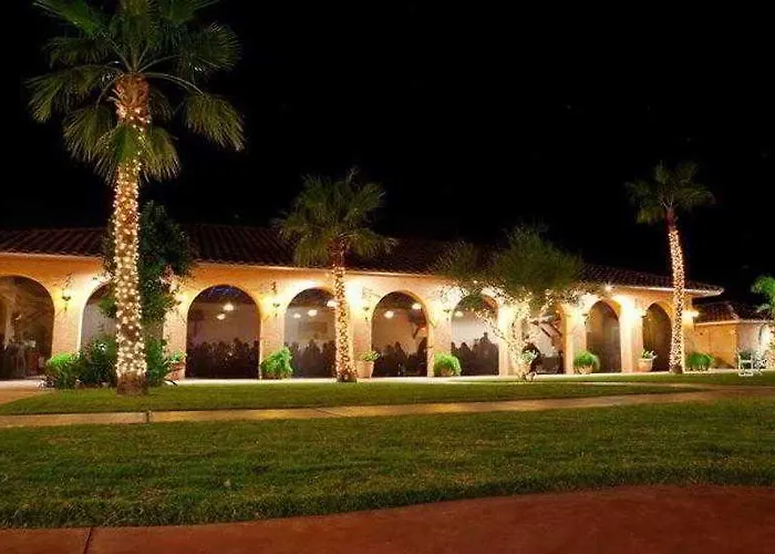 Courtyard North / Happy Valley 3*