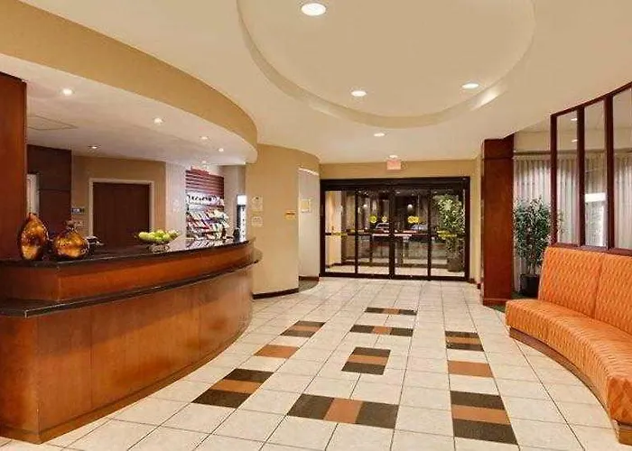 Courtyard North / Happy Valley 3*