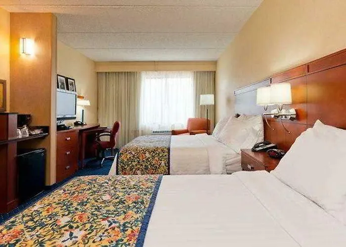 Courtyard North / Happy Valley 3*